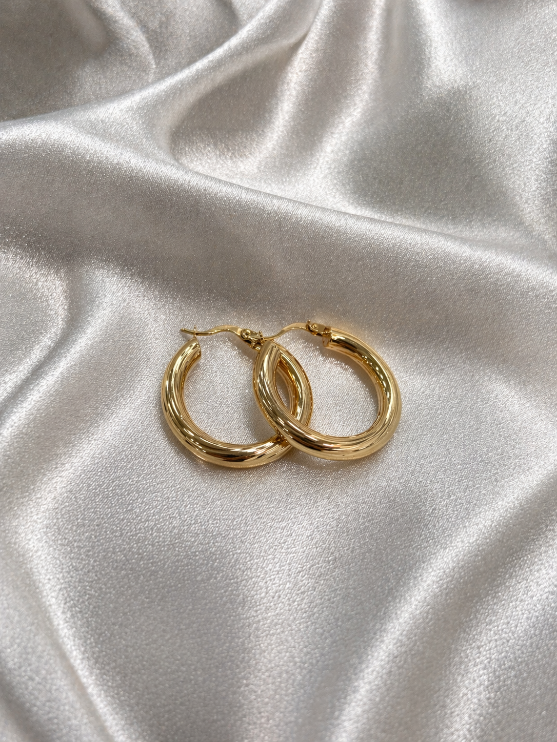 Large hoop earrings 10Kt