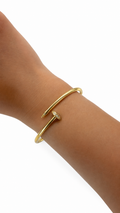 Nail Bangle 10 Kt